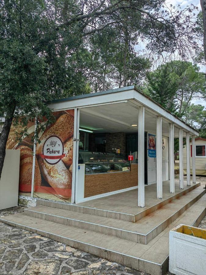 Mobile Home Tonka Biograd Na Moru Exterior foto