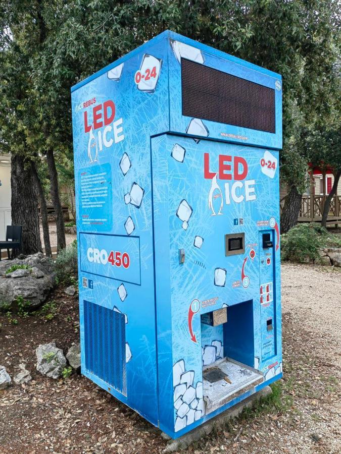 Mobile Home Tonka Biograd Na Moru Exterior foto